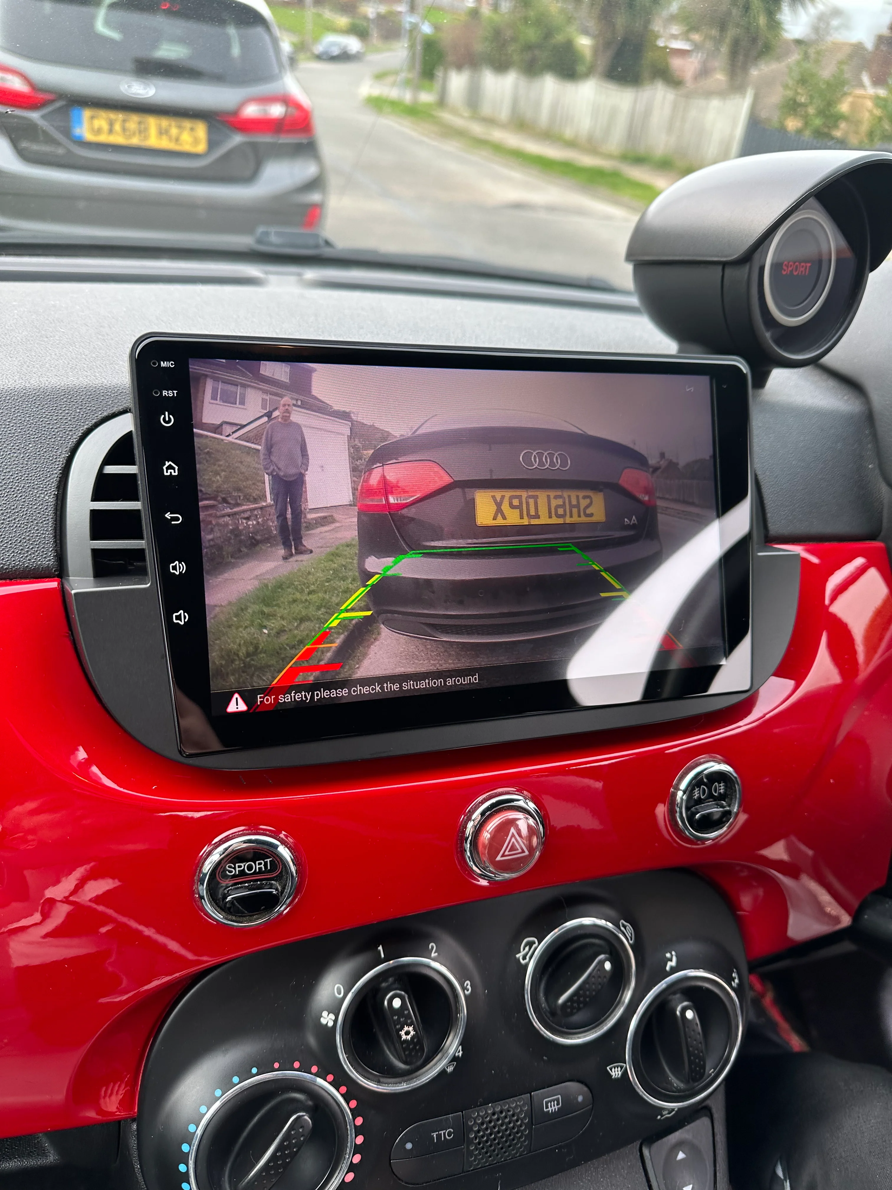 Fiat 500/Abarth 2007-2015 Wireless Apple CarPlay Upgrade Kit - Image 5