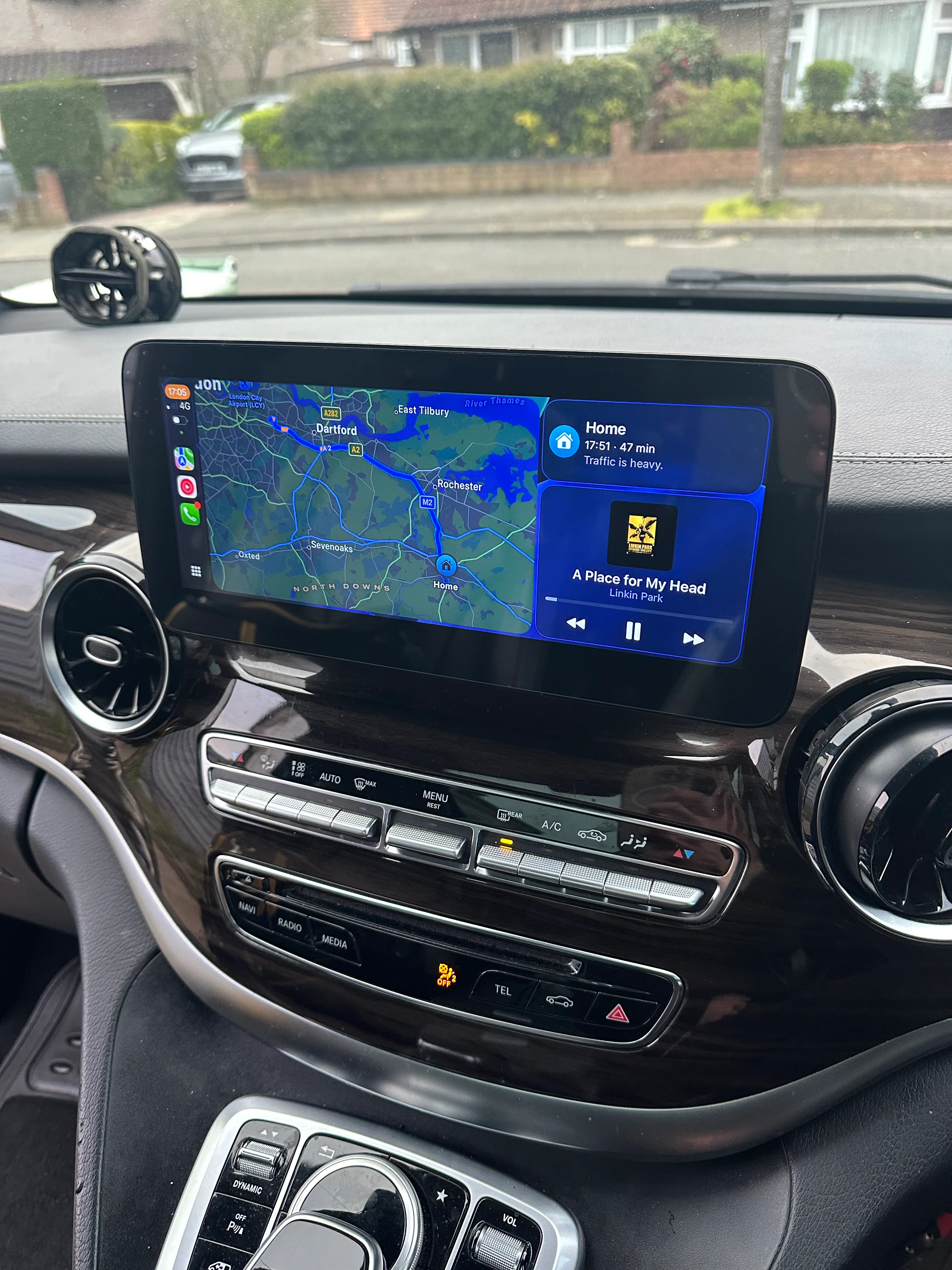 Mercedes V Class 2016-2023 Wireless Apple CarPlay Touchscreen Kit - Image 6
