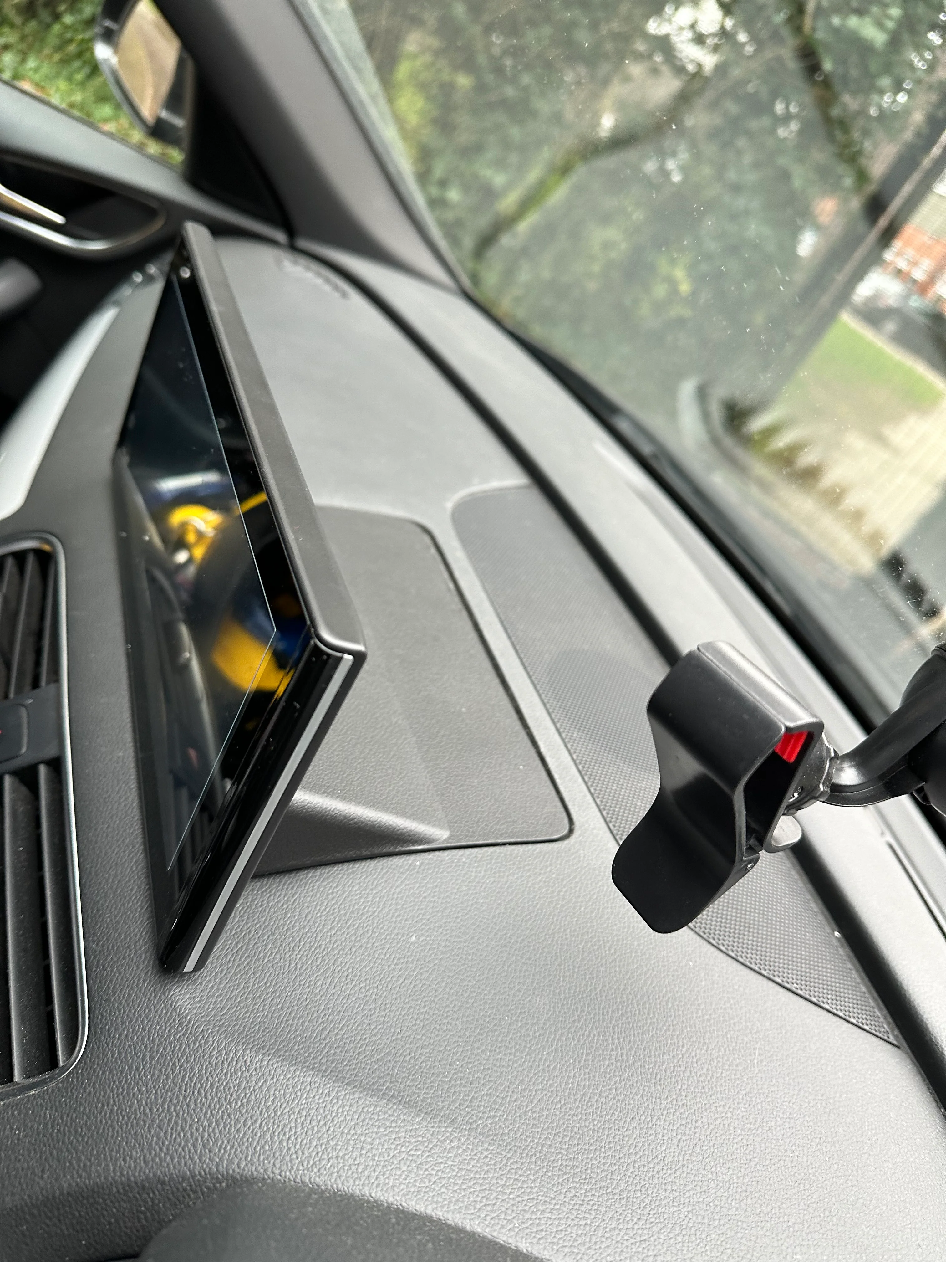 Audi Q3 2011-2018 Wireless Apple CarPlay/Android Auto Touchscreen Kit - Image 3